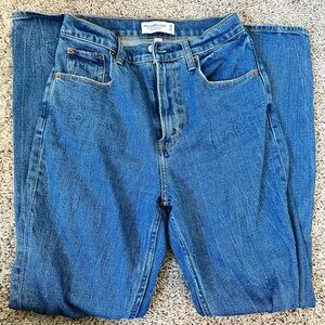 A&F Curve Love Ultra High Rise 90’s Slim Straight Jeans